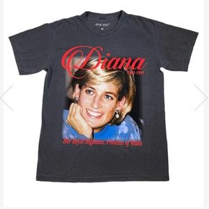 Moby Thrift Diana Tee